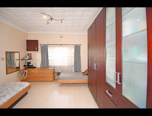 3 BEDROOM HOUSE FOR SALE IN CROSBY